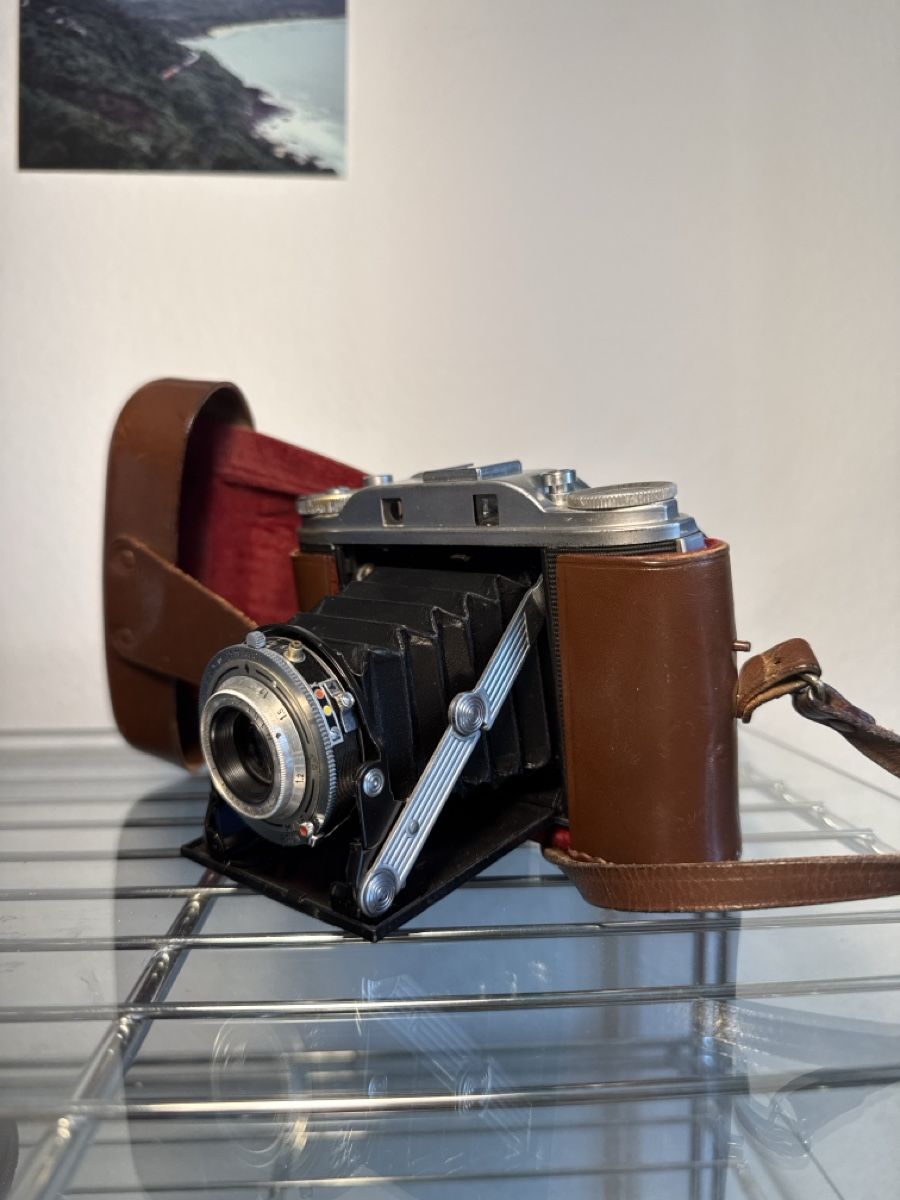 Agfa Appareil photo: Agfa Isolette iii Record Kamera mit Ledertasche – D'occasion à Basel par fgr_yq8w 3