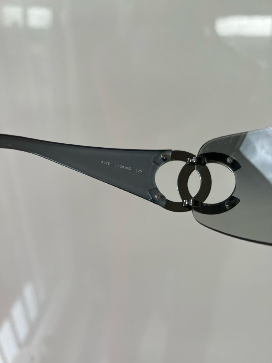 Chanel Occhiali & Lenti: Vintage Chanel Sunglasses Grey – Usato da Wallisellen venduto da vic_rl56 4