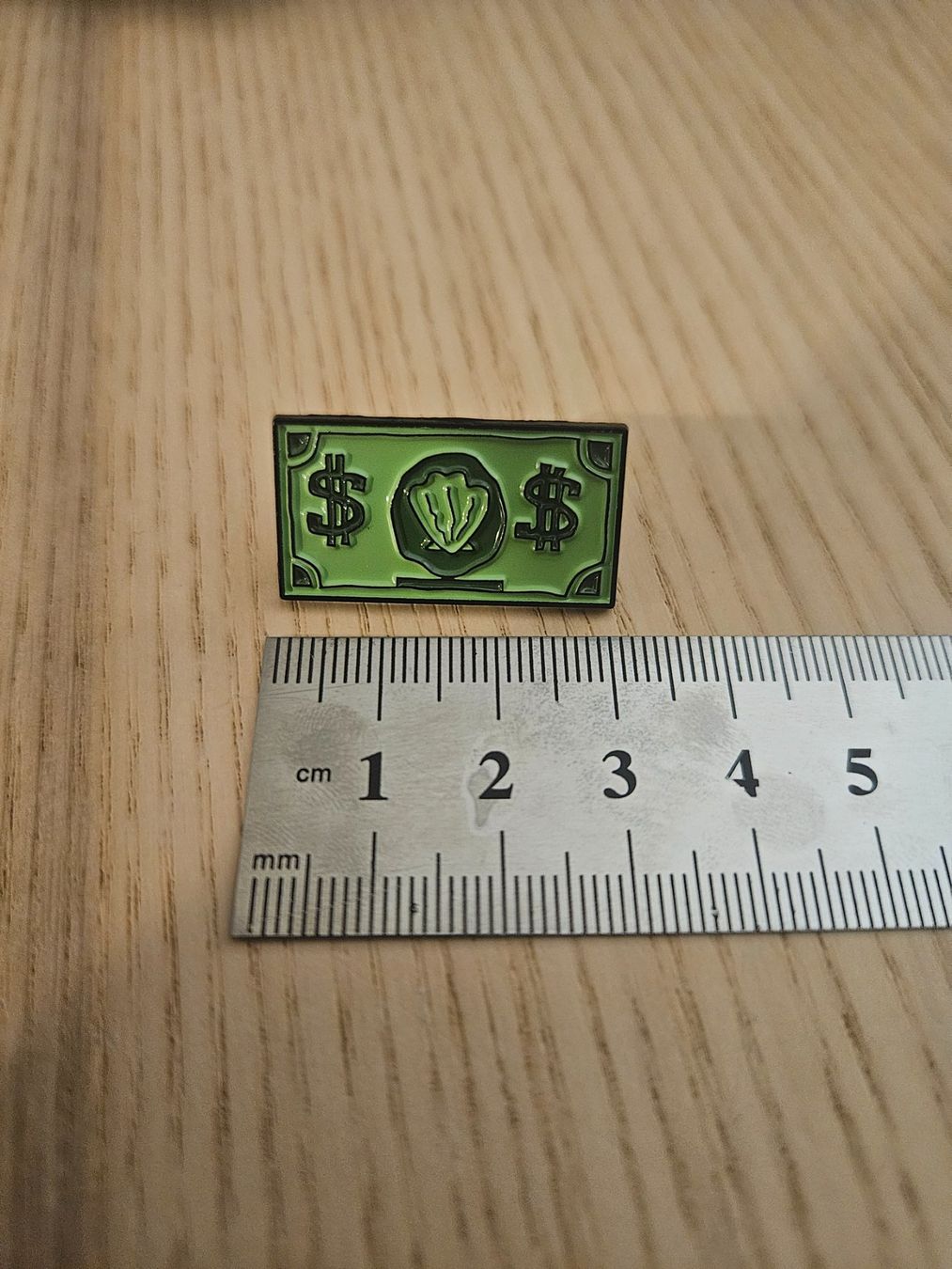 Placchette & Badge: Spongebob Geldnote - Pin Badge Anstecker – Usato da Luzern venduto da Lucan_Valerius