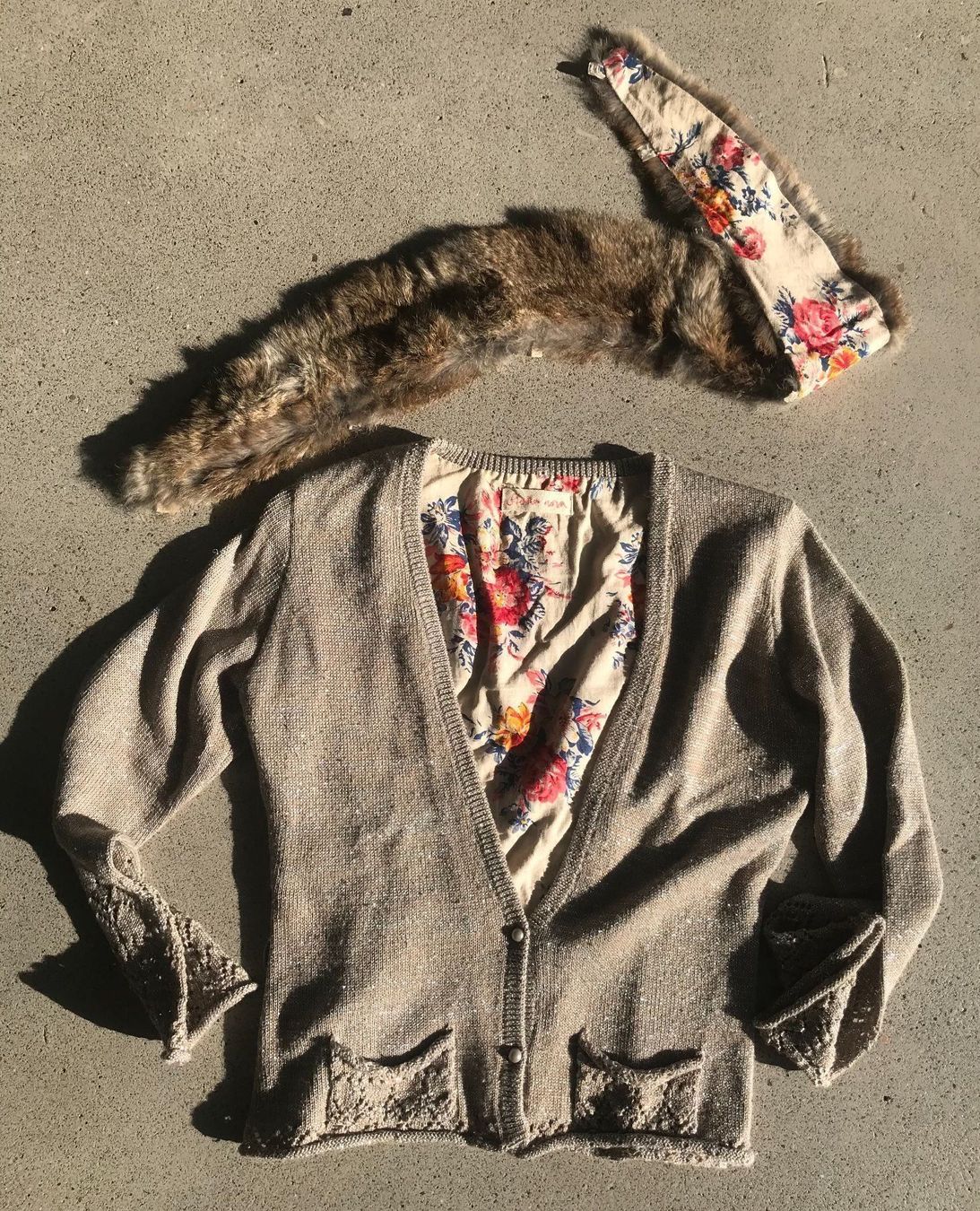 Giacche: Strickjacke design, Echtfellkragen, 38 – Usato da Richterswil venduto da Solemare47Nicole