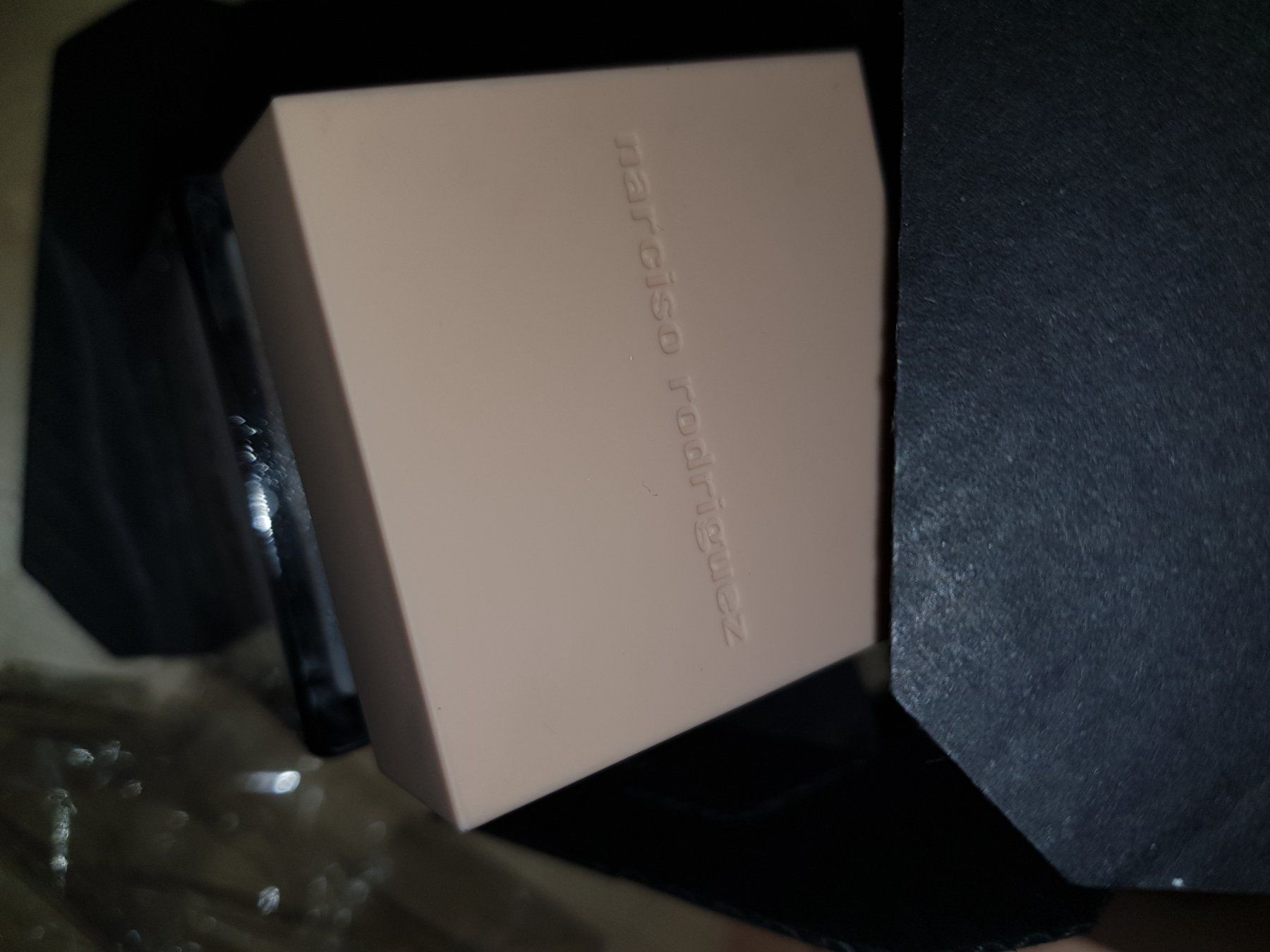 Narciso Rodriguez Profumi & Eau de Toilette: Narciso Rodriguez Poudrèe Neu u.Chloè – Usato da Wetzikon ZH venduto da med_2y76 3