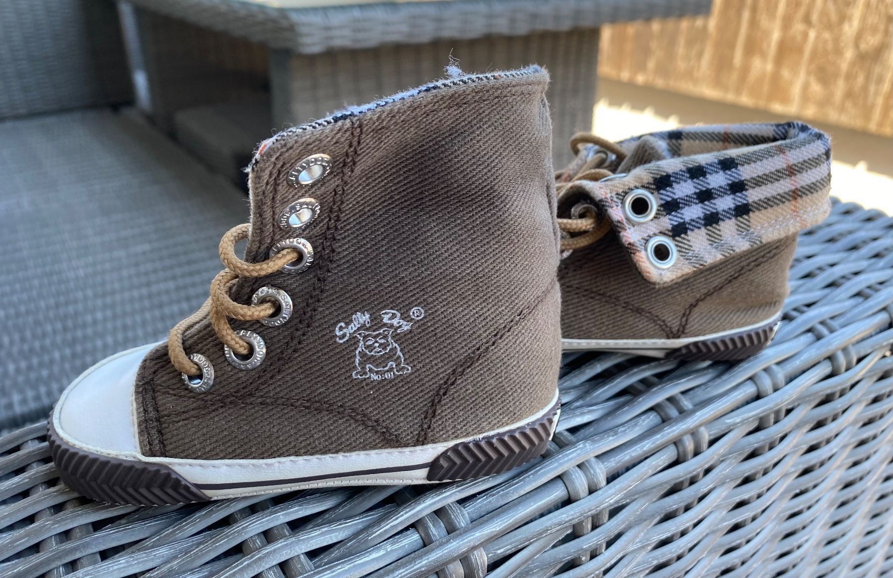 Scarpe per ragazzi: Baby Schuhe GR 20 – Usato da Langnau am Albis venduto da Judithsebi 2