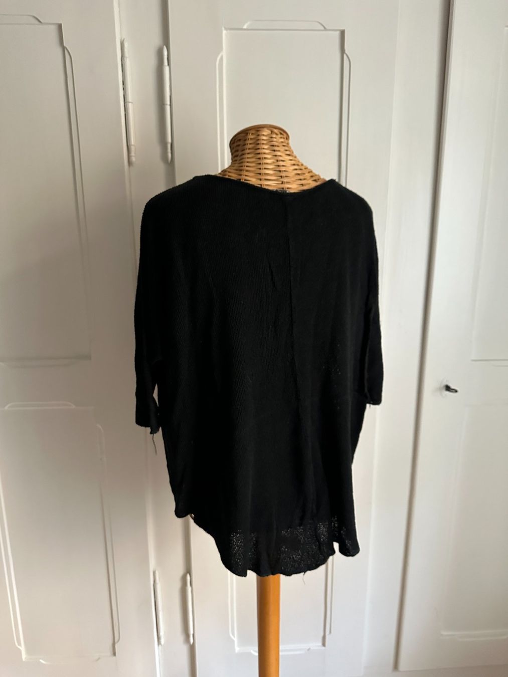 Brandy Melville Maglioni & Felpe: BRANDY MELVILLE - Strickoberteil oversized schwarz – Usato da Zürich venduto da Diazaio 2
