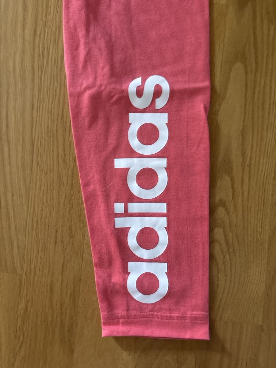 Adidas Leggings: Adidas Leggings Grösse M  – D'occasion à Rünenberg par ZwergLi100 1