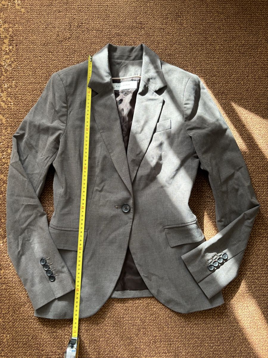Zara Completi: Zara blazer – Usato da Confignon venduto da Second_Hand_Ch