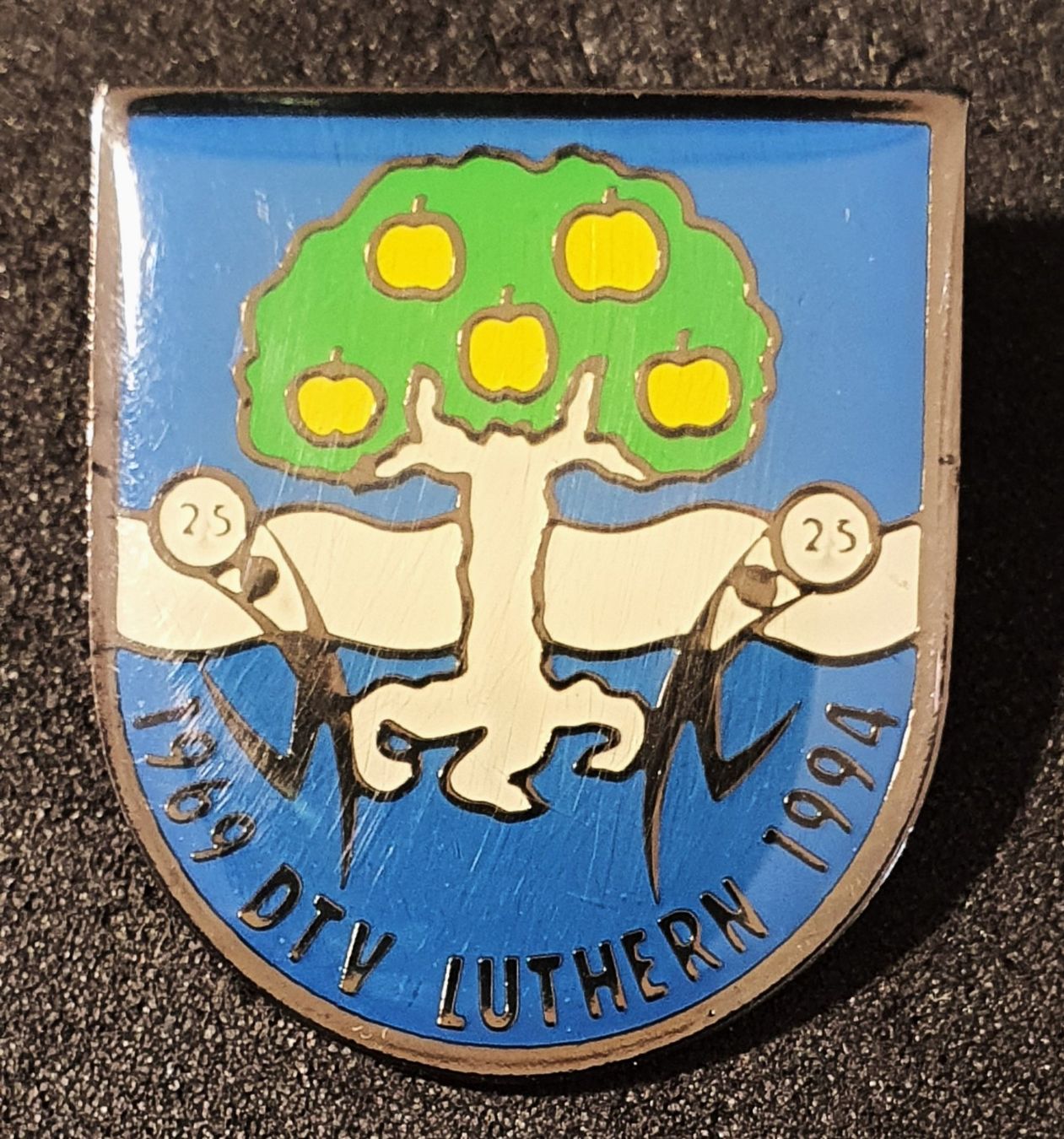 Placchette & Badge: CC914  Pin Gemeindewappen DTV Luthern 1994 – Usato da Reinach BL venduto da Boston-Verkauf