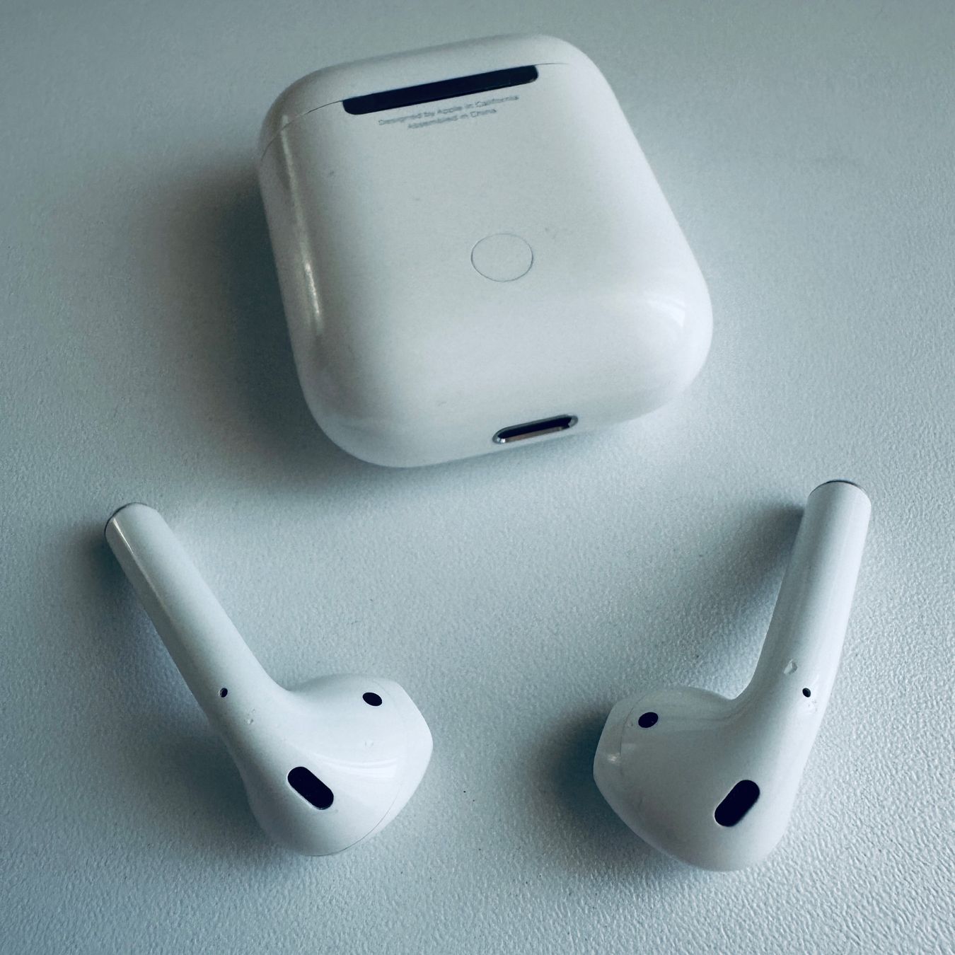 Apple Cuffie: Original Apple AirPods 2 Kopfhörer Wireless Lightning Kabel – Usato da Basel venduto da MY.AIRPODS.SHOP 4