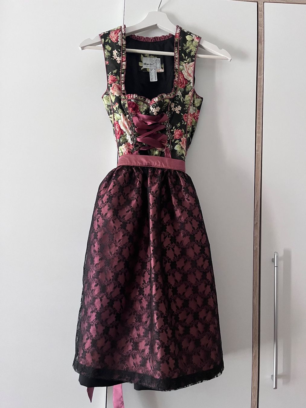 Kleider: Schönes MarJo Dirndl Gr. 32 – Gebraucht aus Oberarth von rhi_sm97