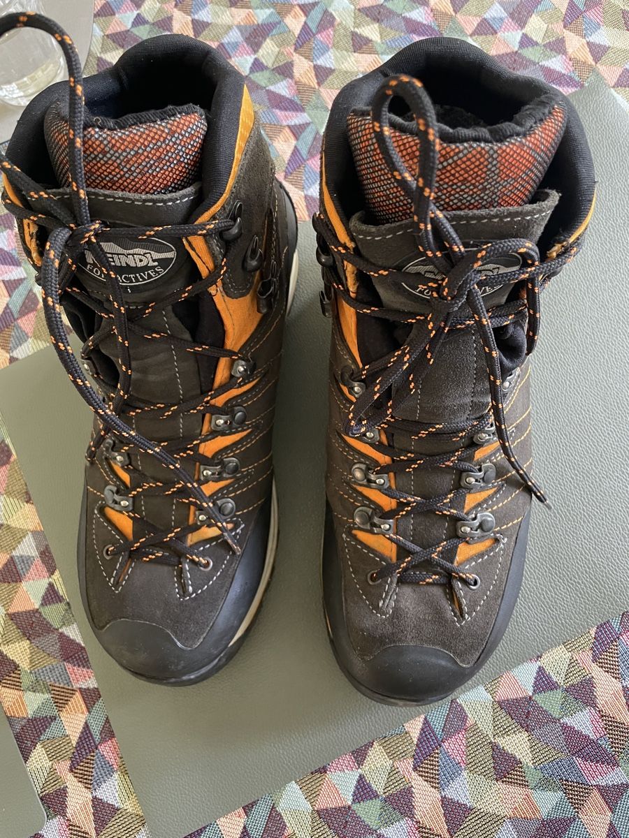 Meindl Scarpe da uomo: Bergschuh von der Marke Meindl. – Usato da Neftenbach venduto da spiegele