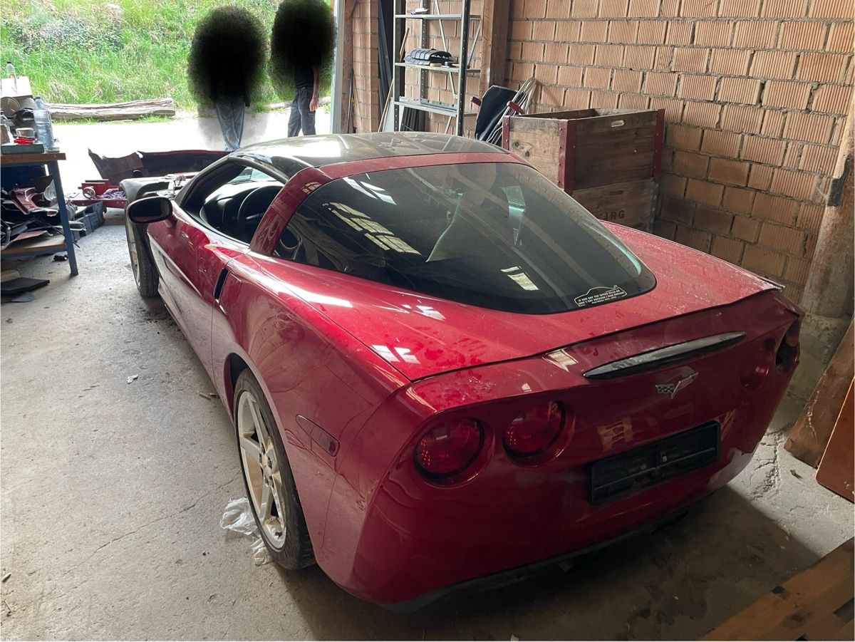 Chevrolet Tutti pezzi di ricambio auto: Corvette C6 Schlachter | LS2/T56 intakt – Usato da Gächlingen venduto da mar_2c2r 4