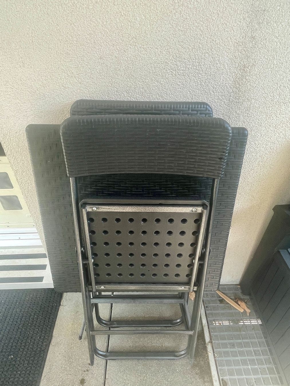 Tischset: Ensemble balcon pliable – table + 2 chaises – Gebraucht aus La Sarraz von sch_y8q8 2