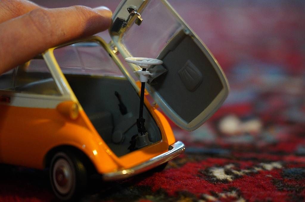 Revell Modellini d'auto: BMW Isetta 250 1:18 Revell – Usato da Zürich venduto da JohBu 4
