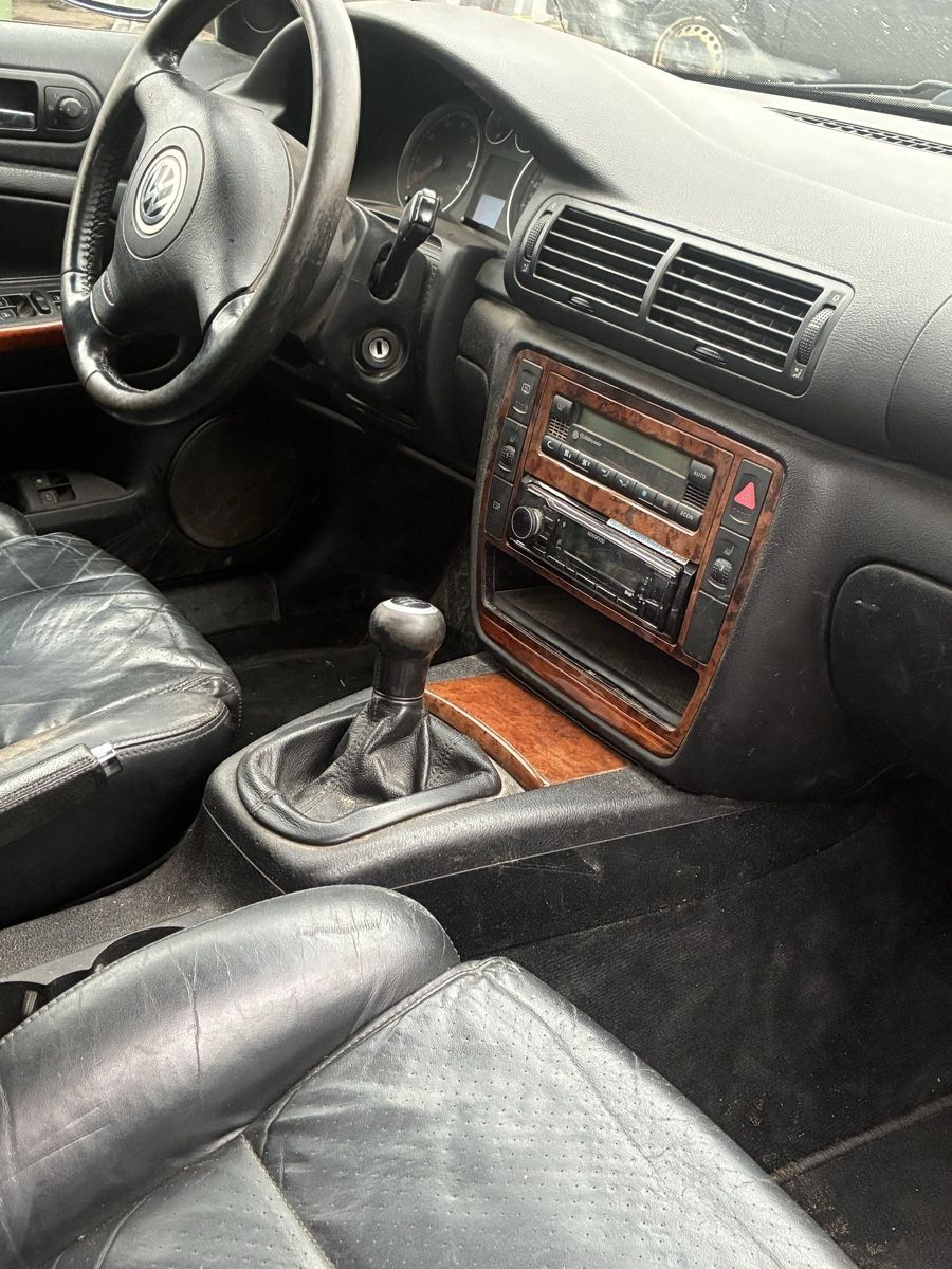 VW Automobili: VW Passat Stationswagen V6 4-Motion, – Usato da Häutligen venduto da Ulim6115 6