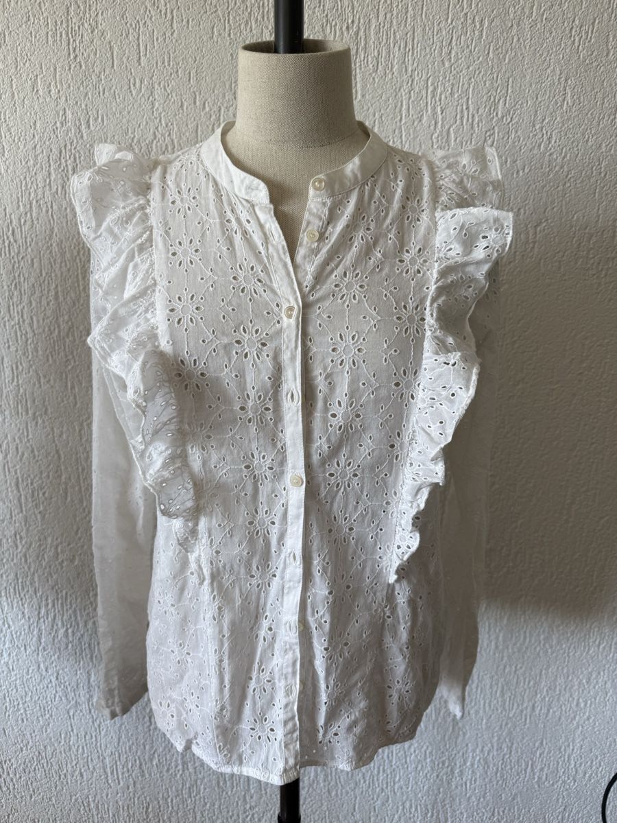 Sezane Chemisiers: Sézanne Bluse weiss Baumwolle Grösse 38 FR – D'occasion à Nidau par Preloved_Nidau