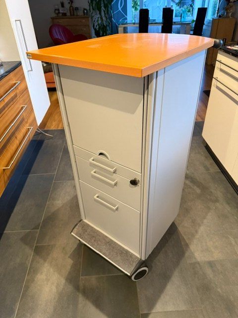 Lista Korpus: Lista Tembea Korpus / Büro-Caddy / Rollcontainer – Gebraucht aus Berg TG von Chnoepfli7 1