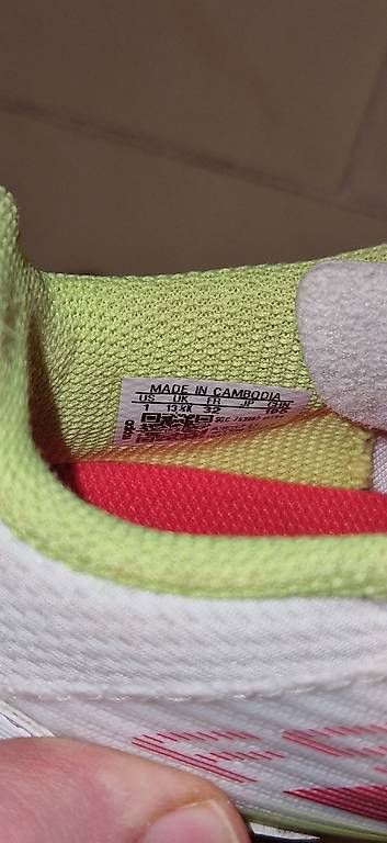 Scarpe per ragazzi: Fussballschuhe Adidas Grösse 32 – Usato da Zürich venduto da daniel.hess82