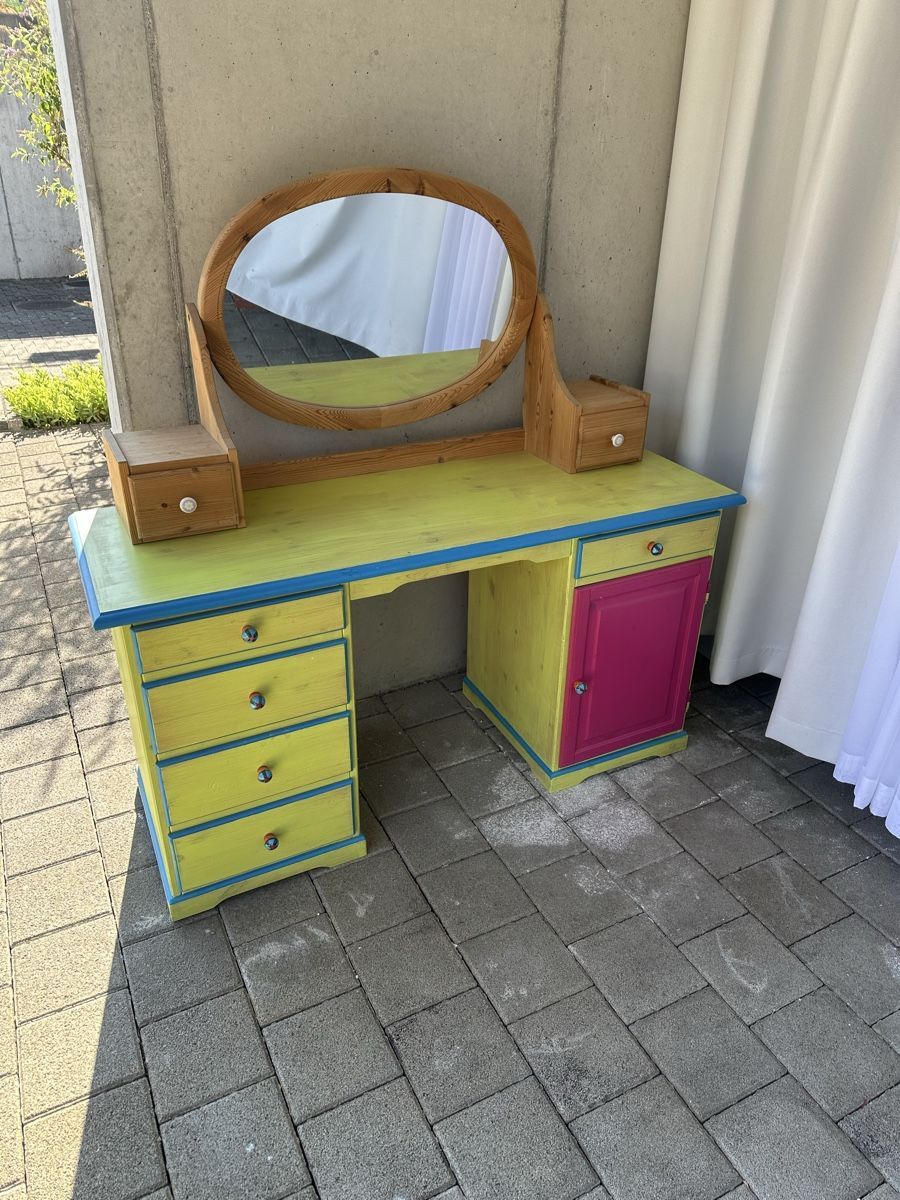 Tavoli da trucco: Tisch Schmink/Bastel/Arbeits – Usato da Ormalingen venduto da Cosma13