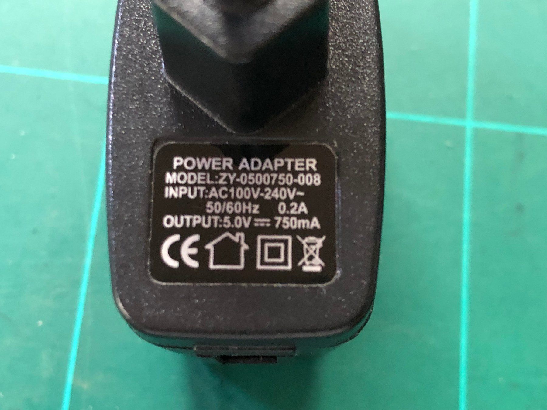 Ladegeräte: USB Ladegeräte 12 + 230 Volt mit Kabel – Gebraucht aus Röschenz von sosojojo13 1