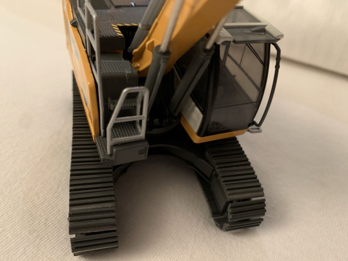 Liebherr Escavatori: Liebherr R 922 V Eberhard NEU! – Nuovo e nell'imballaggio originale da Birmenstorf AG venduto da Fhauri 4