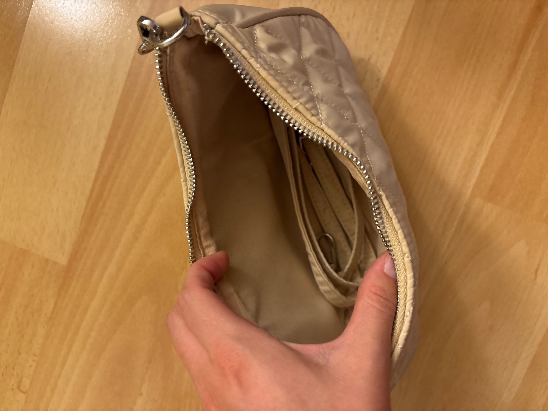 Taschen für Damen: Beige Handtasche – Gebraucht aus Rheinfelden von deborahbtl 1