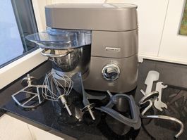 Kenwood Chef Titanium Küchenmaschine mit Zubehör