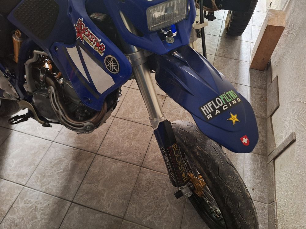 Yamaha YZ400F 2