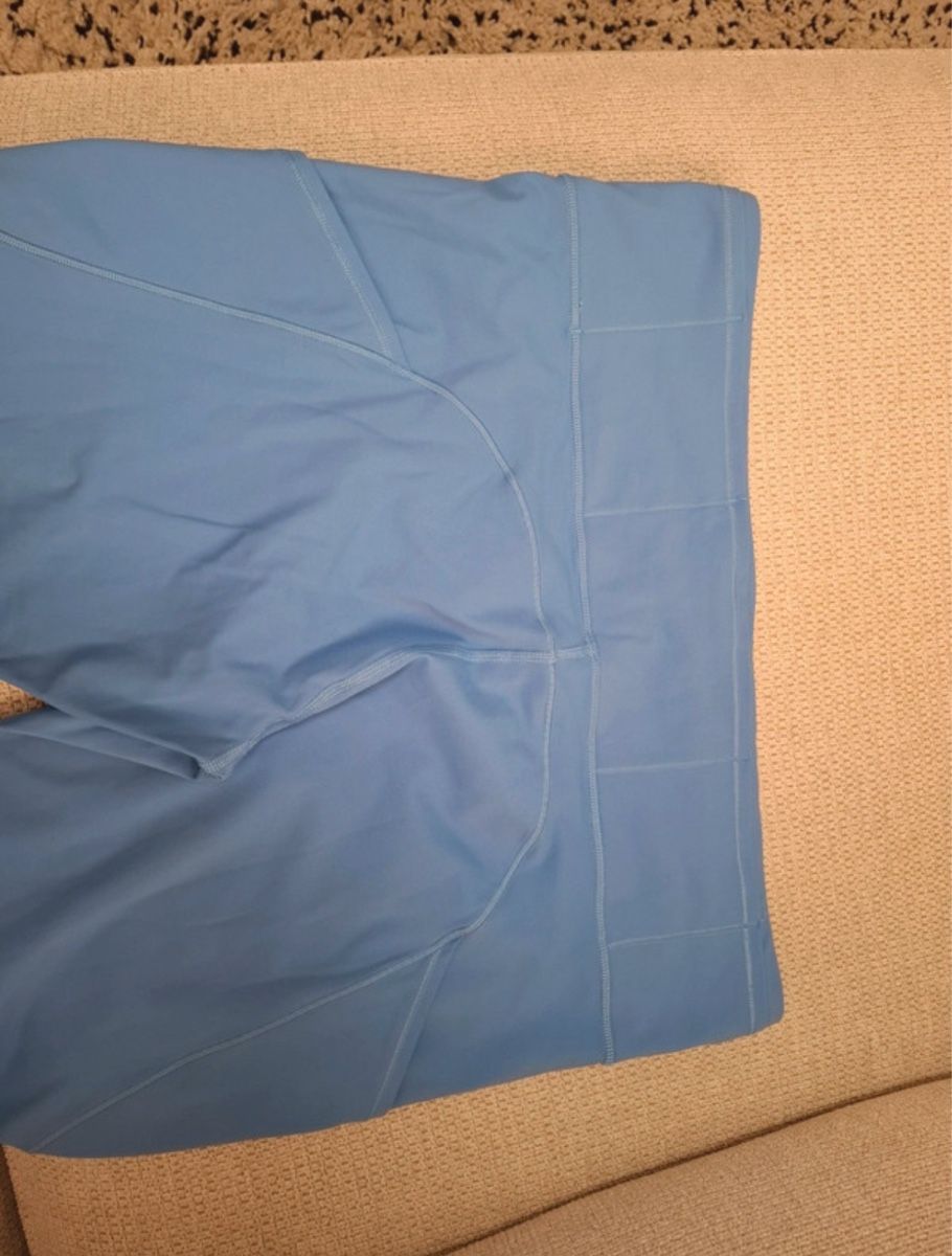 Lululemon Leggings: Lululemon leggins size 16 light blue – Nuovo (secondo la descrizione) da Basel venduto da mar_q58t 2