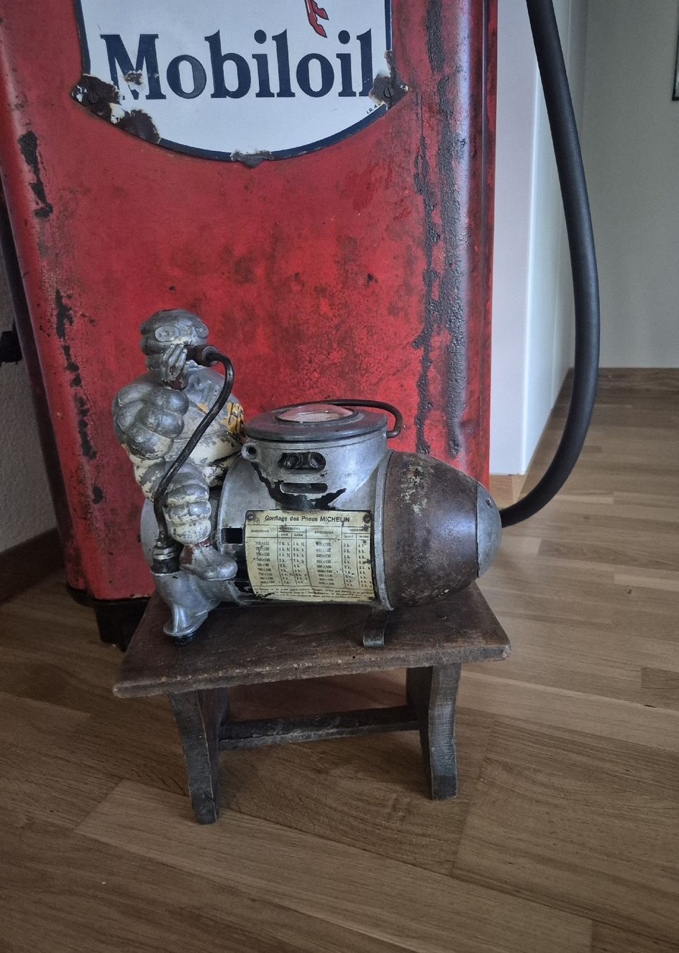 Michelin Kompressoren: Michelin Kompressor zu Oldtimer Tanksäule Öldose... – Gebraucht aus Neuenkirch von etaner62 2