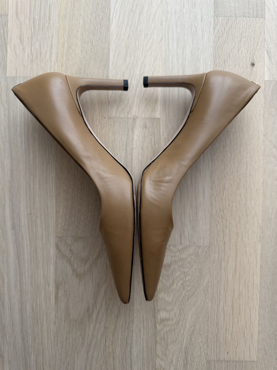 Hugo Boss Chaussures femmes: Damenschuhe Spitz in Leder von BOSS – Neuf avec emballage d'origine à Sulgen par a_fonsi 1