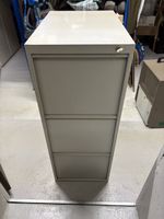 Metall Aktenschrank Büro, robust und in gutem Zustand!
