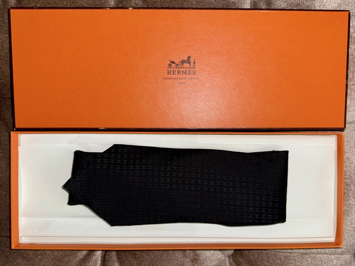 Hermès Cravatte: Hermès - Silk Tie - Monogram – Nuovo (secondo la descrizione) da Collonge-Bellerive venduto da alejan_0984 2