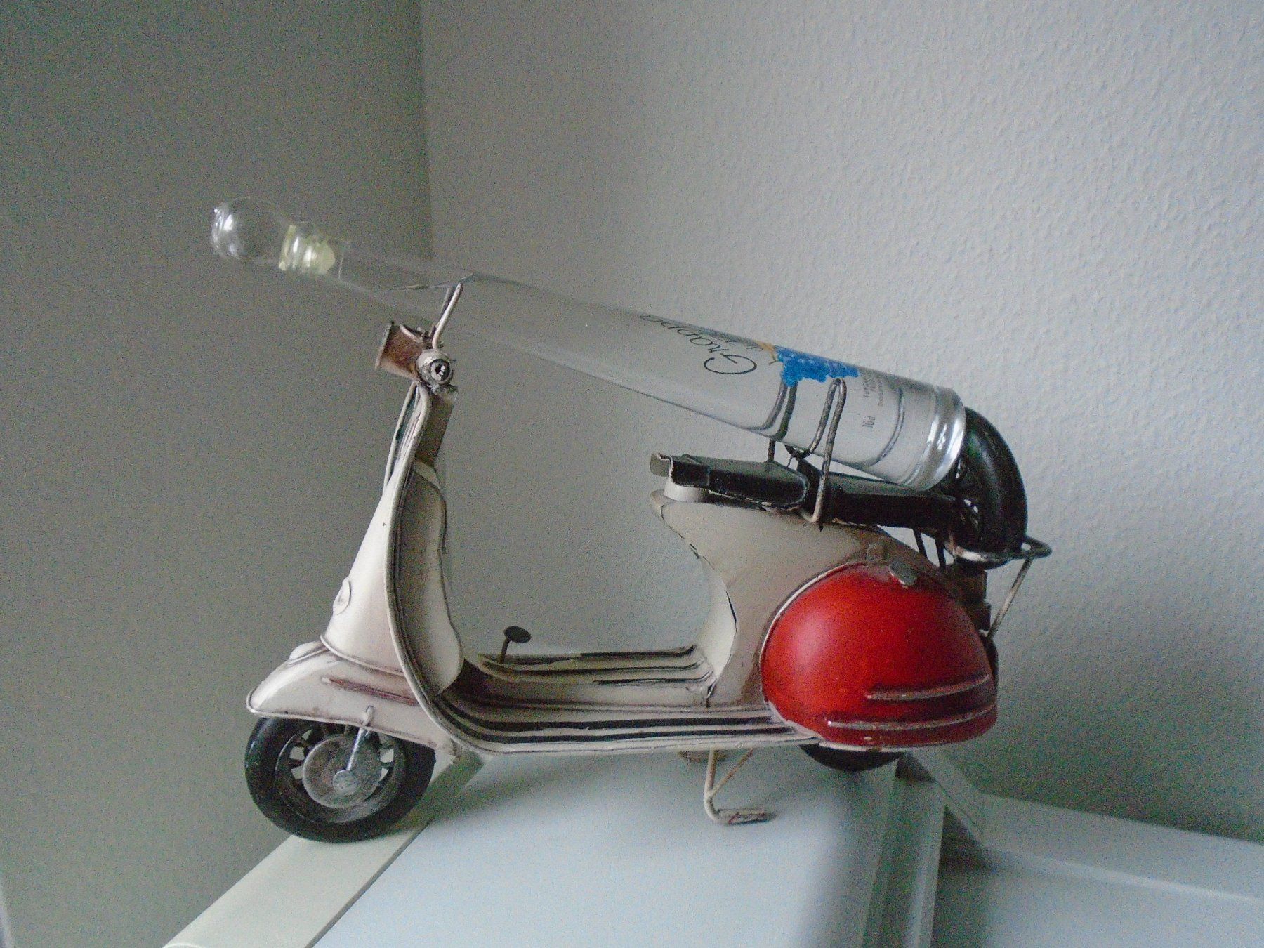 Tutte le decorazioni: VESPA (Blech) mit Grappa - Roller als Flaschenhalter / Deko – Usato da Pfeffingen venduto da Elfenstein