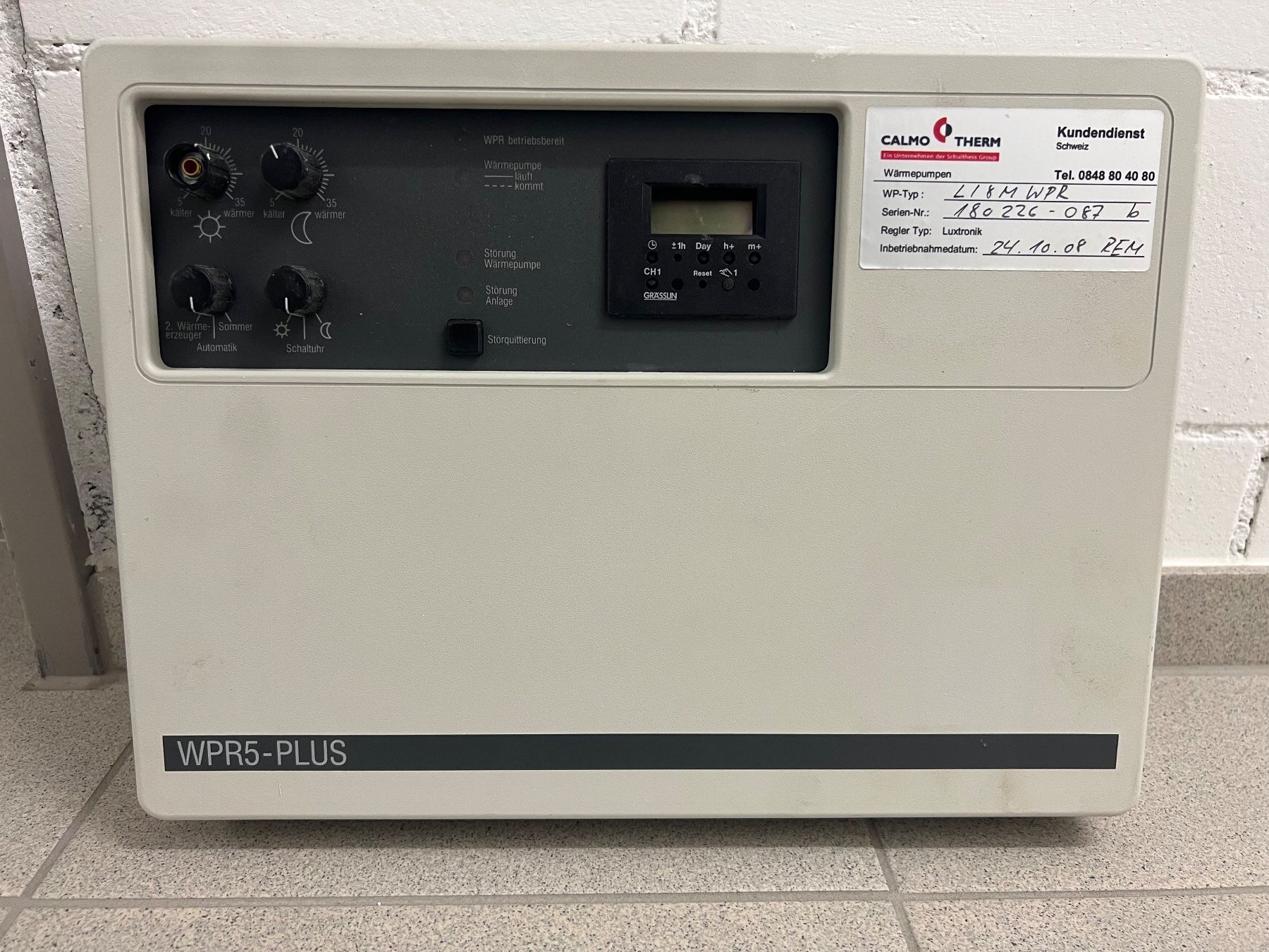 Siemens Radiatori: Siemens WPR5 Plus oder 2 WR 1 WPR4 Wärmepumpenregler – Usato da Romanshorn venduto da DonRicardoo