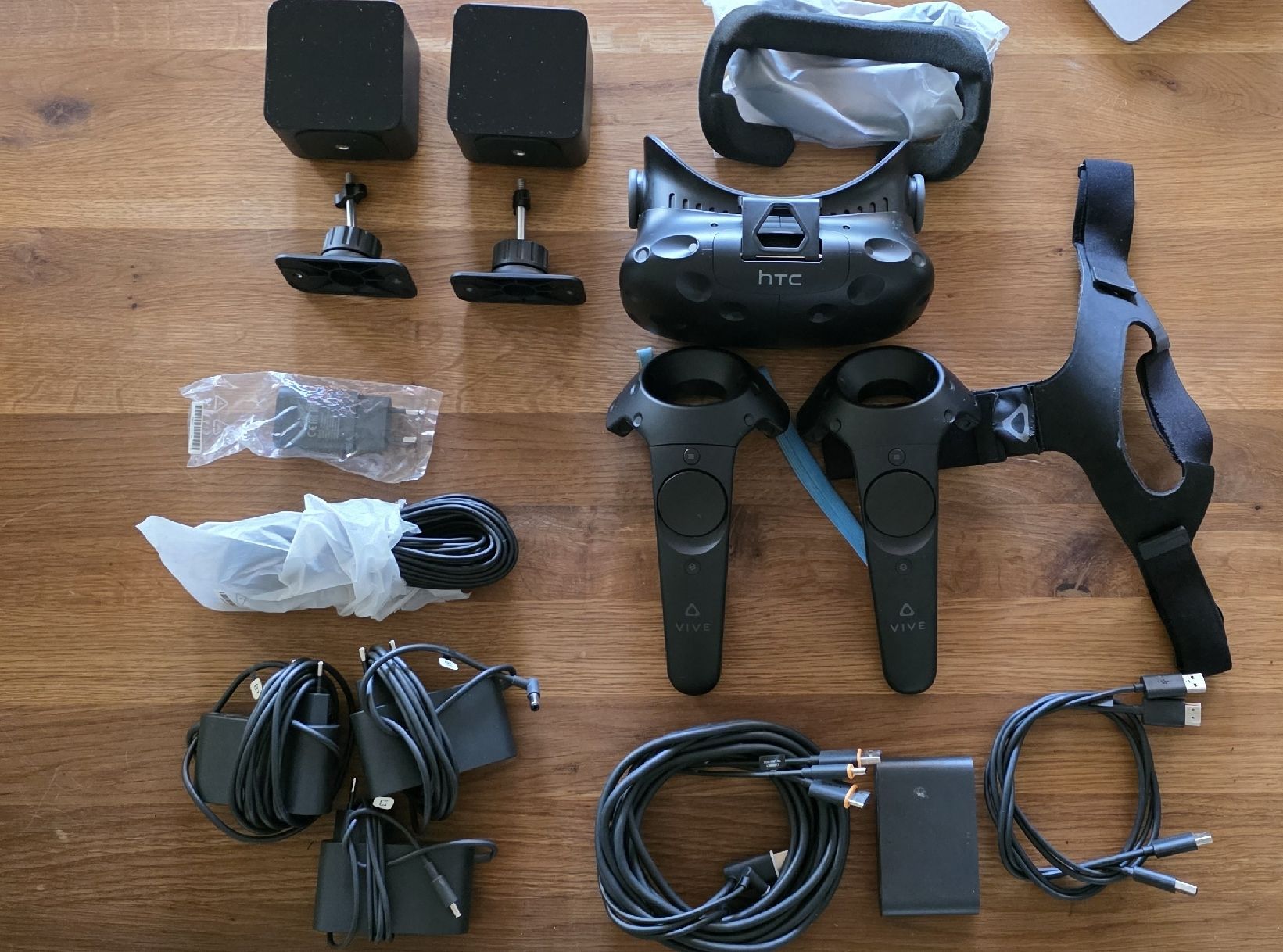 HTC VR Brille: HTC Vive VR Komplettset inkl. Base Stations & Controller – Gebraucht aus Weisslingen von McPopovic