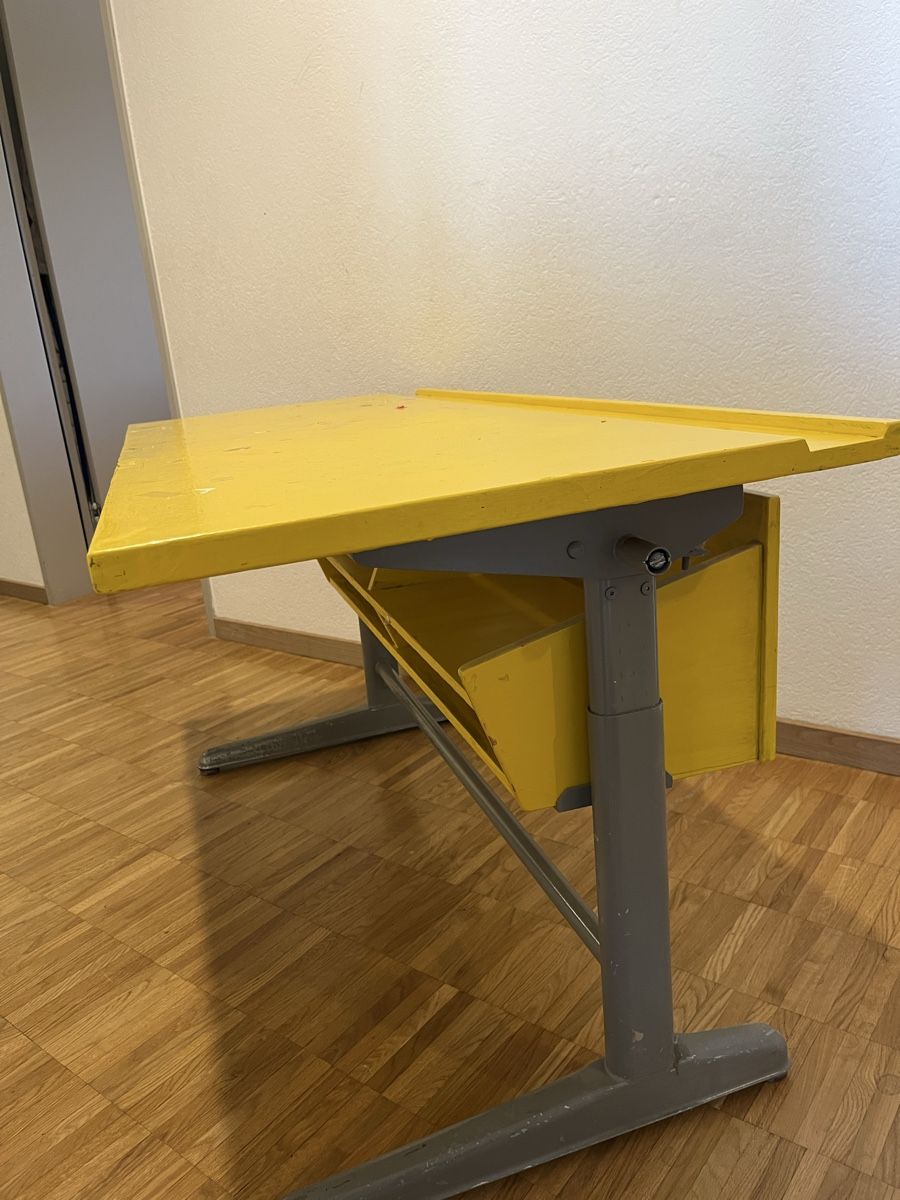Bureaux: Kindertisch - Schulbank – D'occasion à Zürich par G-Rose 6