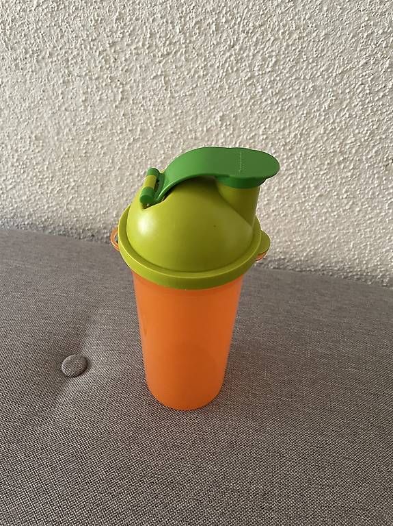 Recipients et similaires: Tupperware Shaker 400 ml – D'occasion à Künten par Gubapri