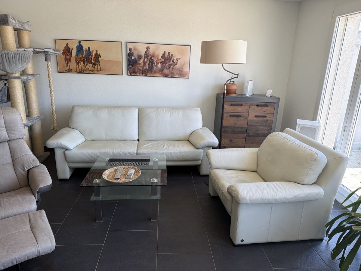 Divani: Ledersofa 3-Sitzer weiss mit Sessel – Usato da Wetzikon ZH venduto da philippe_22
