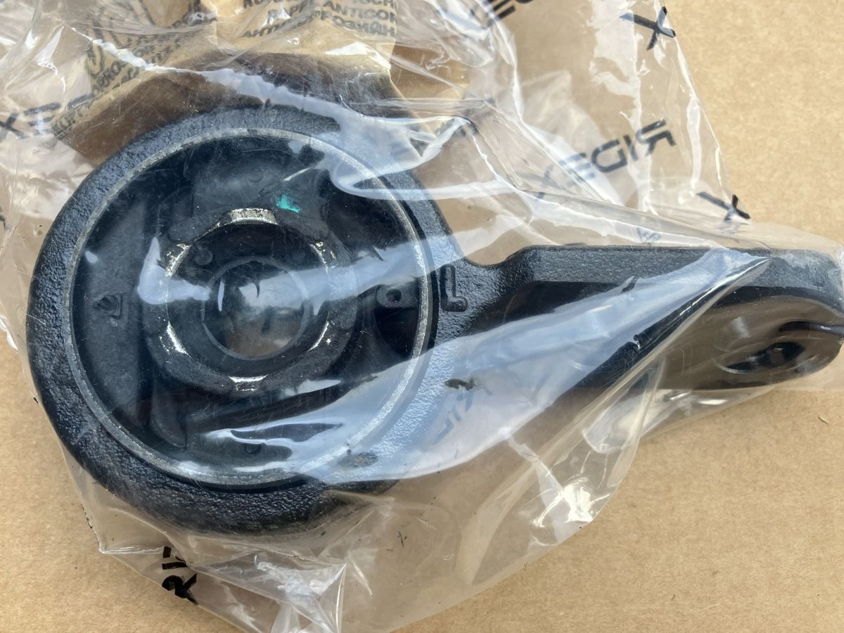 BMW Tutti pezzi di ricambio auto: BMW E36, Lagerung Querlenker – Nuovo (secondo la descrizione) da Winterthur venduto da RoMaLitto 1