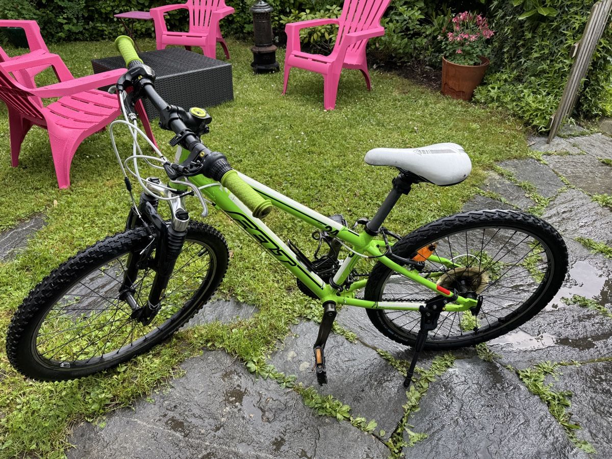Biciclette: Boy bike 8-12 year old – Usato da Zürich venduto da Turkeykitty 1