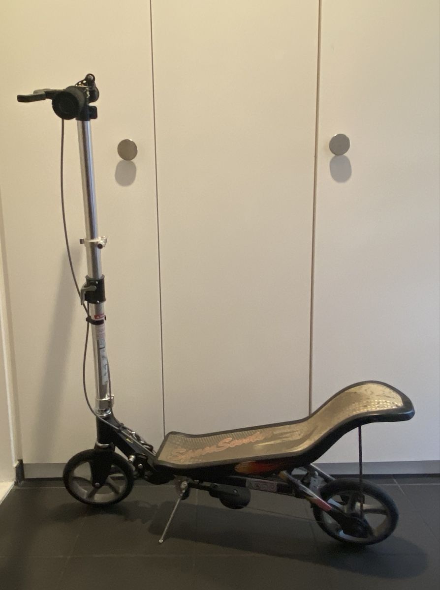 Veicoli per bambini: Space Scooter X580, Trottinett – Usato da Maienfeld venduto da Tediv