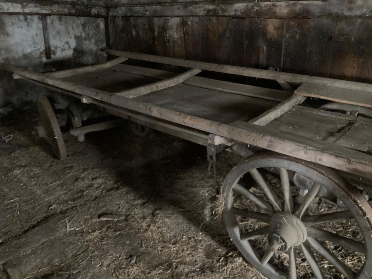 Véhicules utilitaires: Antiker Heuwagen – D'occasion à Pontresina par nad_f9vt 6