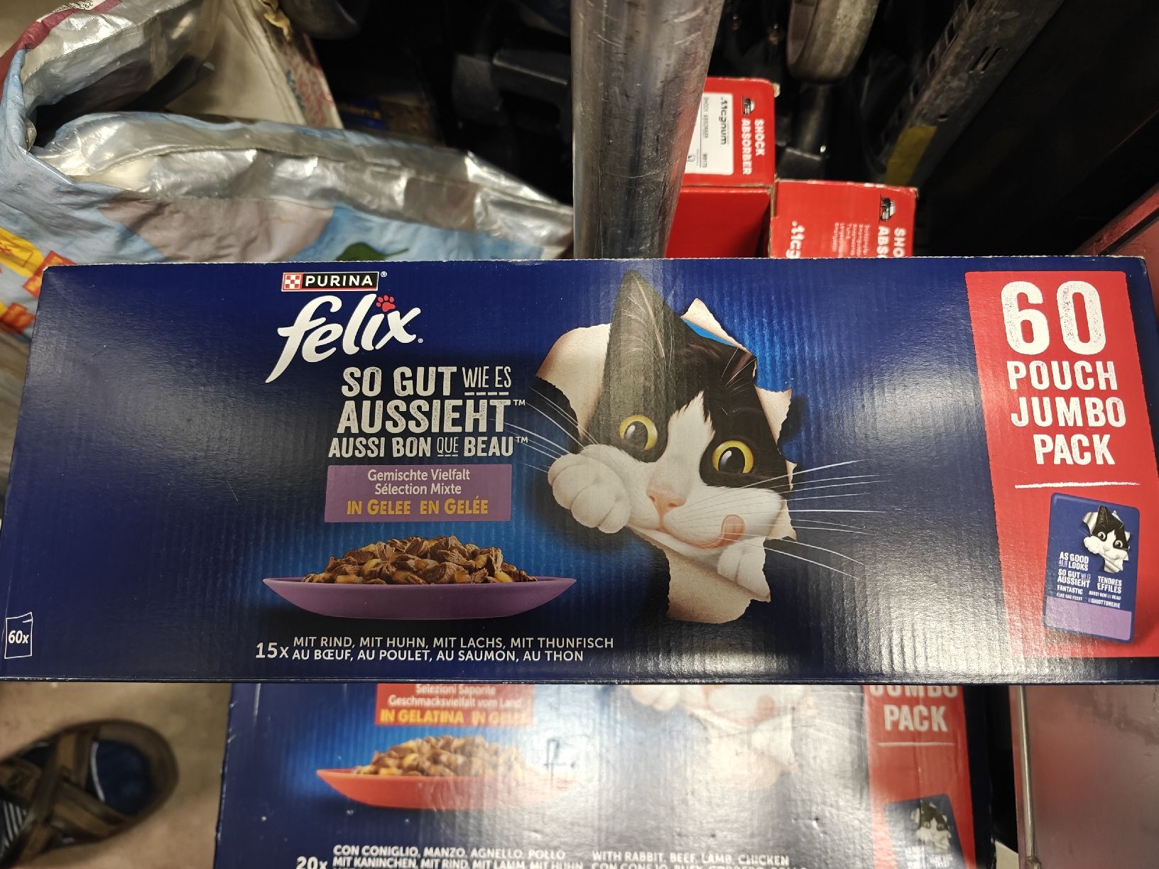 Futter: Diverses Katzenfutter und Katzenstreu – Neu (gemäss Beschreibung) aus Ehrendingen von thegreat1