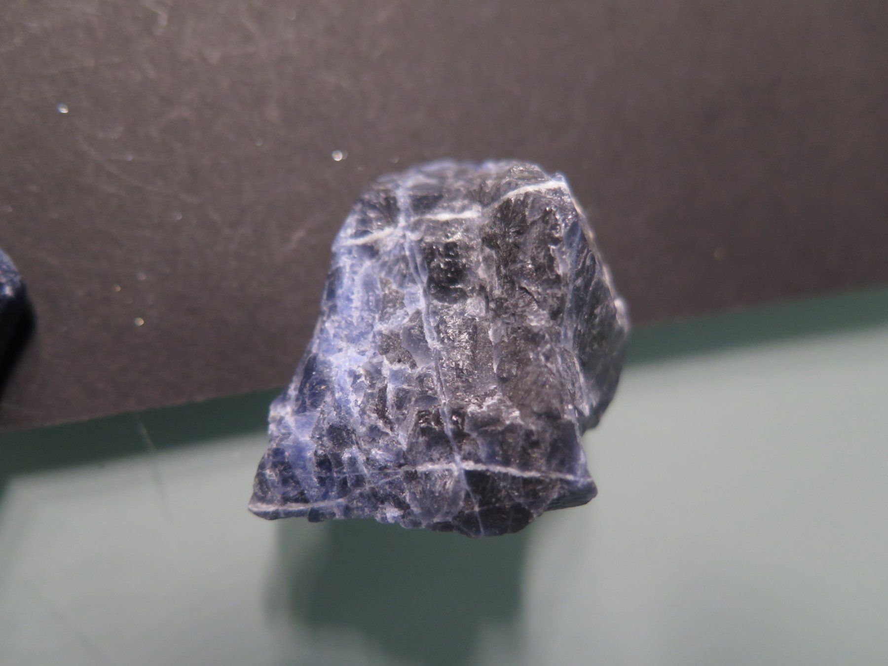 Minerali & Pietre curative: 2 Sodalith von Südafrika – Usato da Schaffhausen venduto da Yamakana51L8736OQ8 5