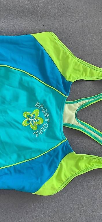 Maillots de bain: Badeanzug Grösse 176 – D'occasion à Rothenburg par Flaeckly 1