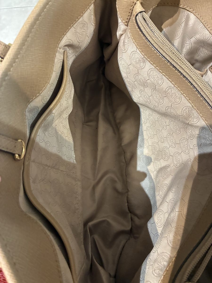 Michael Kors Sacs femmes: Michael Kors Handtasche Beige – D'occasion à Wallisellen par nici038 7