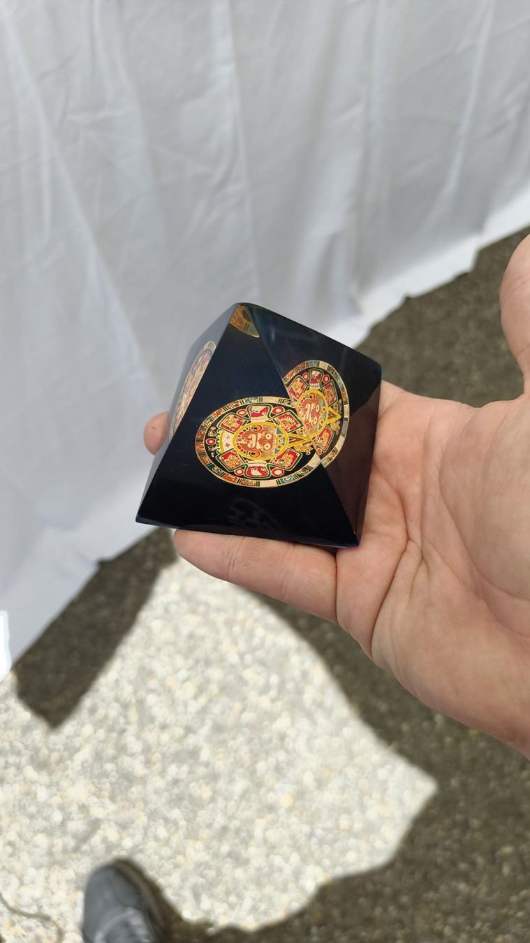 Tutte le decorazioni: pyramide ein bild ist innen gedruckt – Usato da Itingen venduto da ema_cnr8