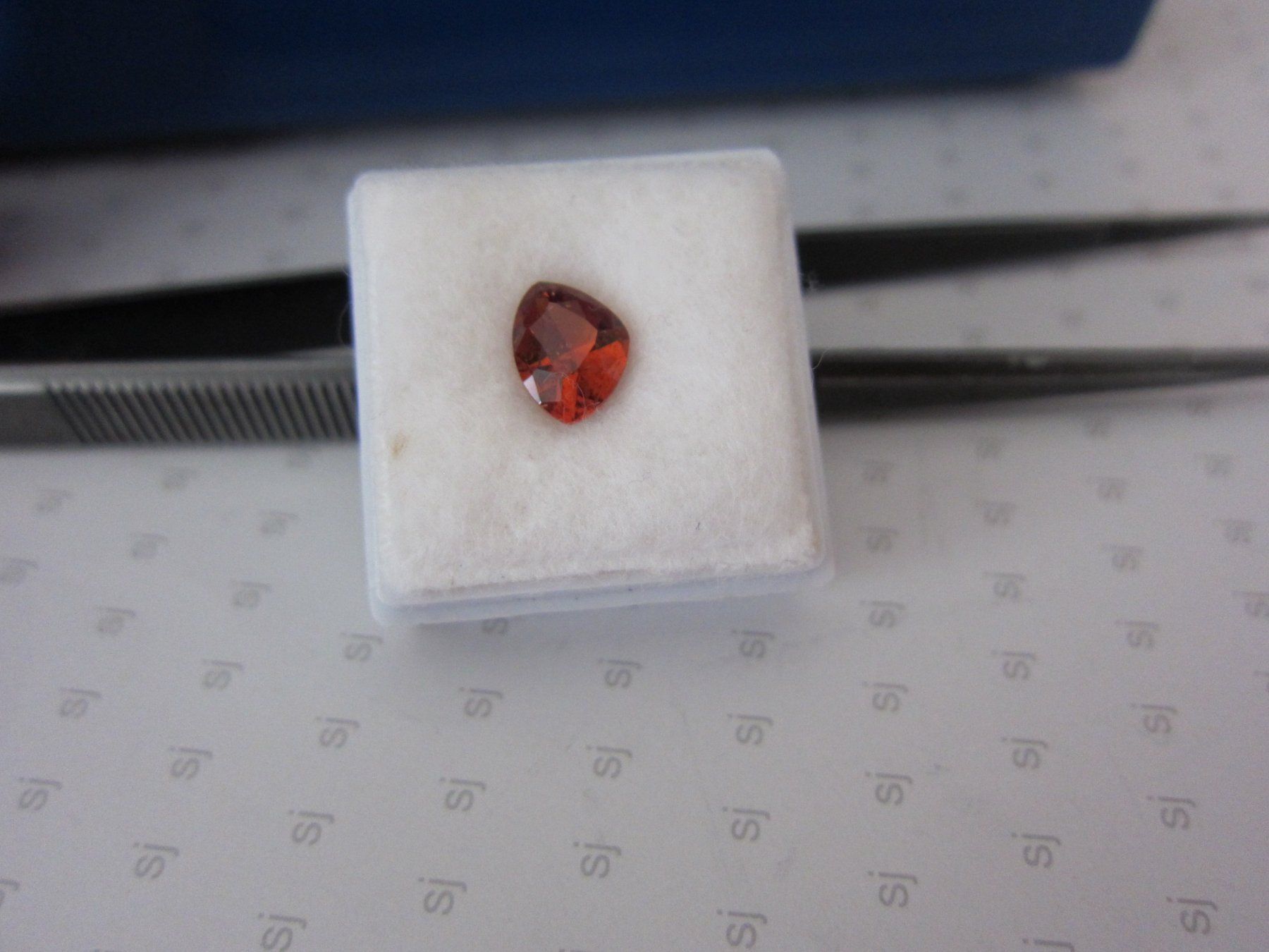 Pietre preziose: Hessonite Granat 1.47 ct VS - Sale – Nuovo e nell'imballaggio originale da Zürich venduto da Coloursofceylon 3