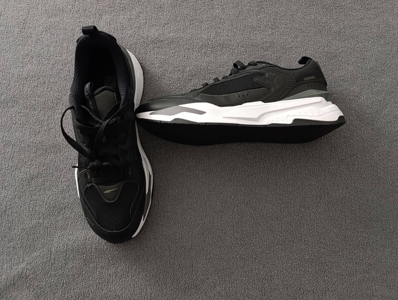 Puma Scarpe da uomo: Neue Puma Sneaker RS  - Fast – Nuovo e nell'imballaggio originale da Stäfa venduto da Phenomenom