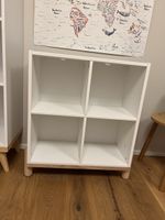 Regal weiss mit Holzfüssen 66x80 cm guter Zustand