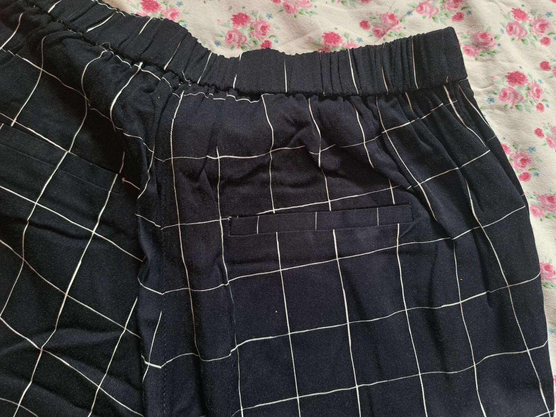 Mango Hosen: Mango Hose Grösse M kariert mit elastischem Bund – Gebraucht aus Zürich von dph_r9t2 8